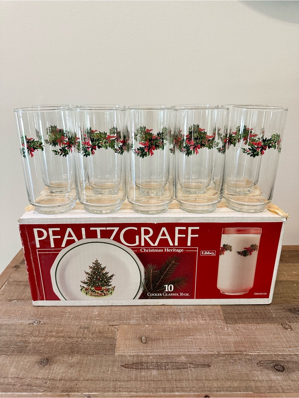 Pfaltzgraff Christmas Heritage Holly Border Cooler Glasses - Set of 10 in box
